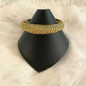 TAlbots Modernist Bangle Bracelet Gold Tone Metal Hinge Clasp Pebbled 5946‎